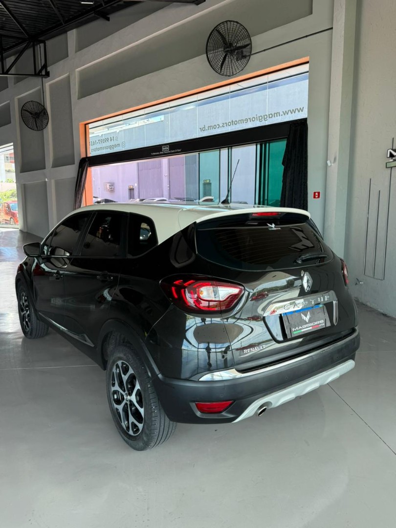 RENAULT Captur 1.6 16V 4P FLEX SCE INTENSE X-TRONIC CVT