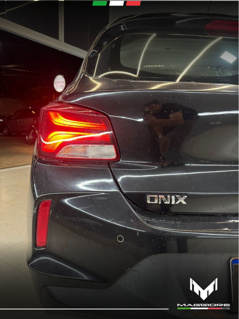 Onix Hatch 1.0 4P FLEX LTZ TURBO