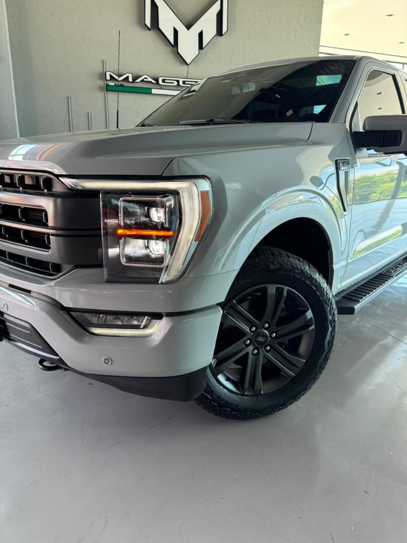 FORD F-150 5.4 V8 24V LARIAT 4X4 CABINE DUPLA AUTOMÁTICO