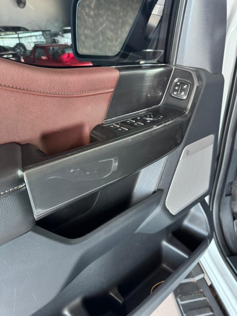 FORD F-150 5.4 V8 24V LARIAT 4X4 CABINE DUPLA AUTOMÁTICO