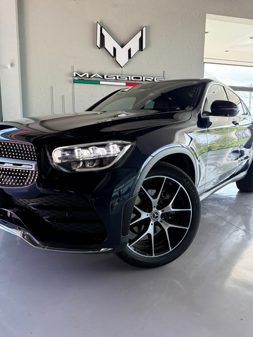 MERCEDES-BENZ GLC 300 2.0 16V 4P CGI 4MATIC 9G-TRONIC TURBO AUTOMÁTICO