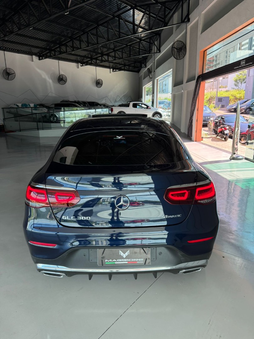 MERCEDES-BENZ GLC 300 2.0 16V 4P CGI 4MATIC 9G-TRONIC TURBO AUTOMÁTICO