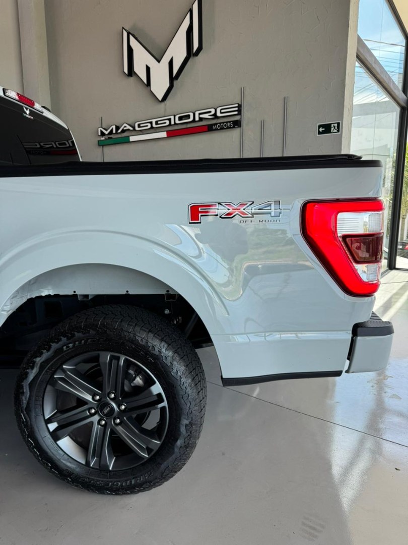 FORD F-150 5.4 V8 24V LARIAT 4X4 CABINE DUPLA AUTOMÁTICO