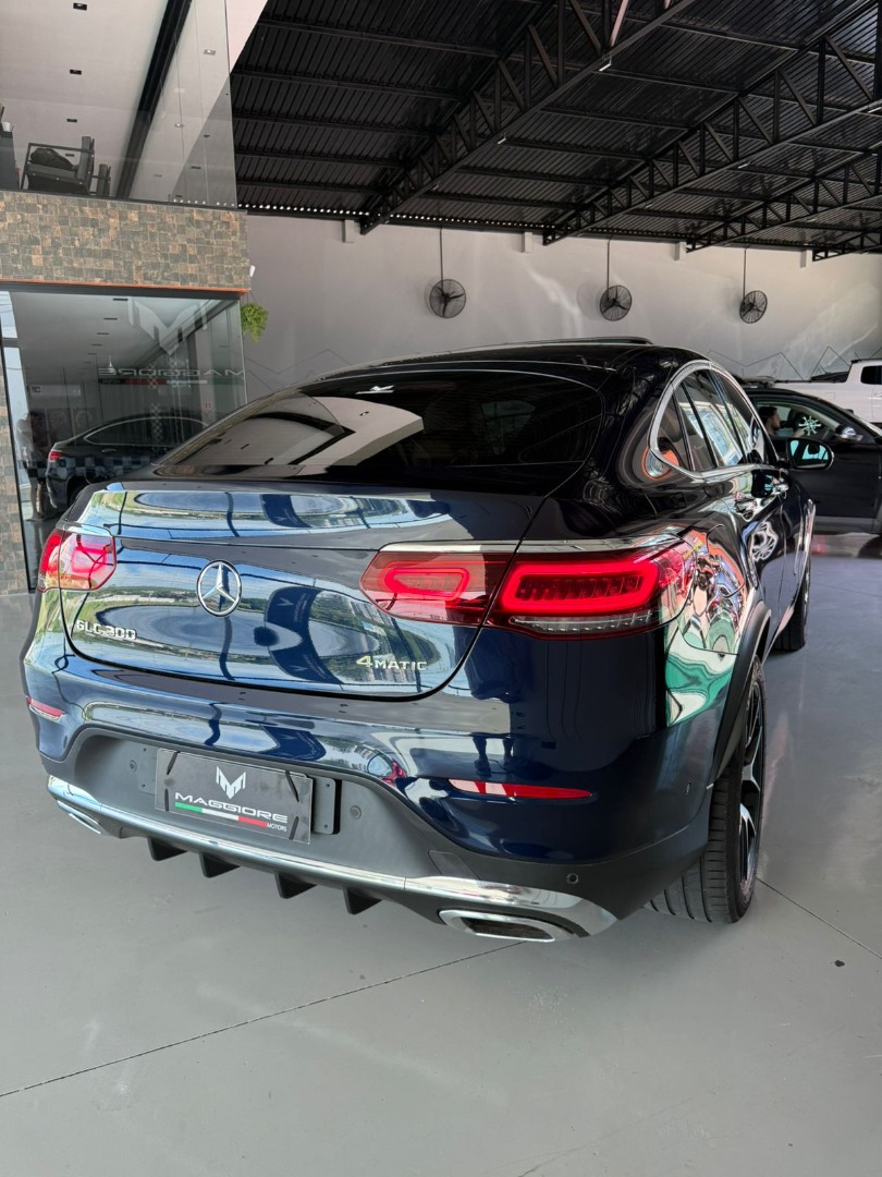 MERCEDES-BENZ GLC 300 2.0 16V 4P CGI 4MATIC 9G-TRONIC TURBO AUTOMÁTICO