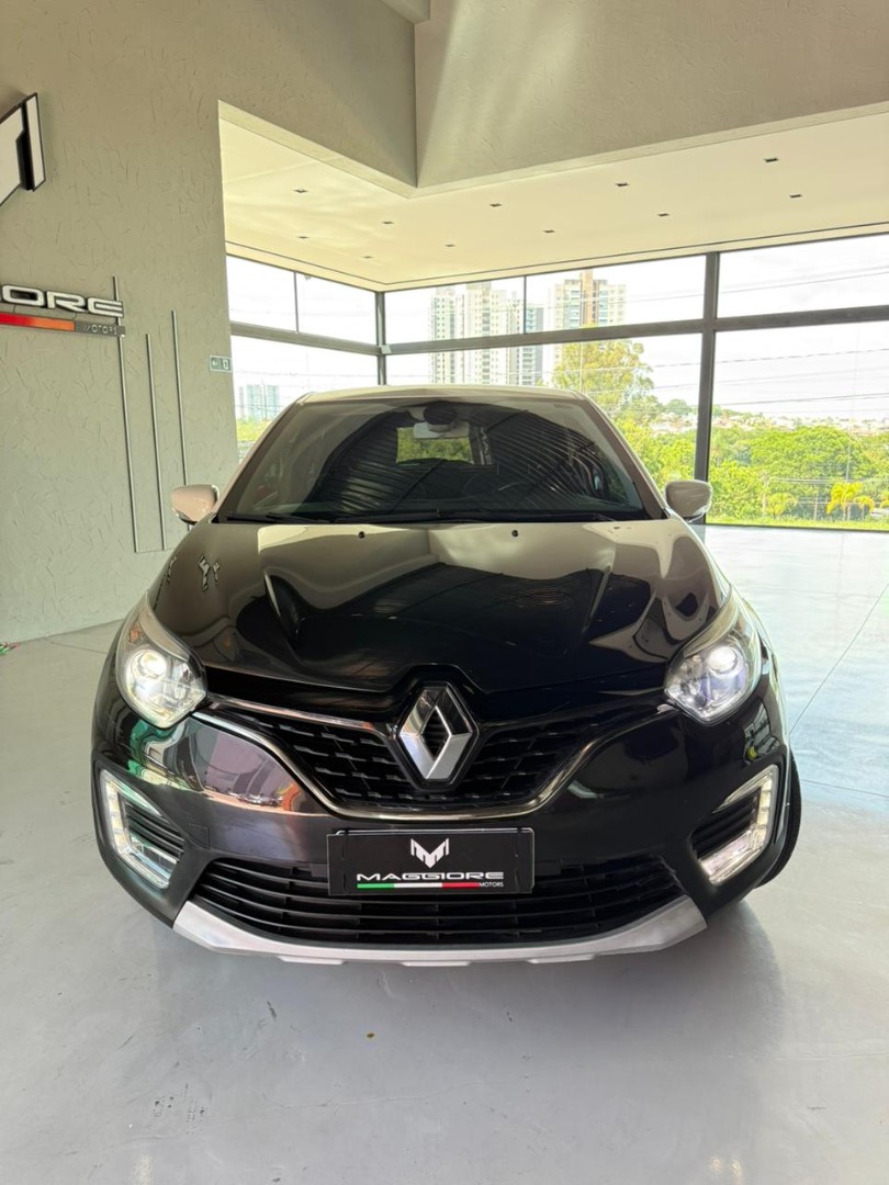 RENAULT Captur 1.6 16V 4P FLEX SCE INTENSE X-TRONIC CVT
