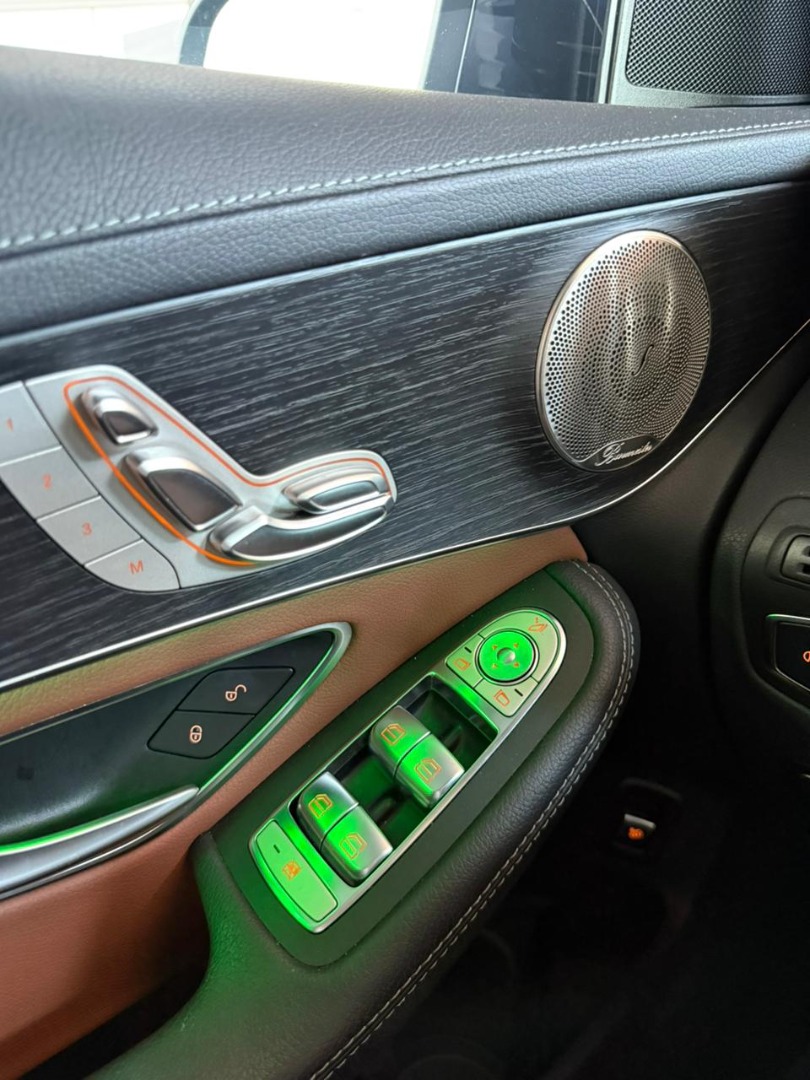 MERCEDES-BENZ GLC 300 2.0 16V 4P CGI 4MATIC 9G-TRONIC TURBO AUTOMÁTICO