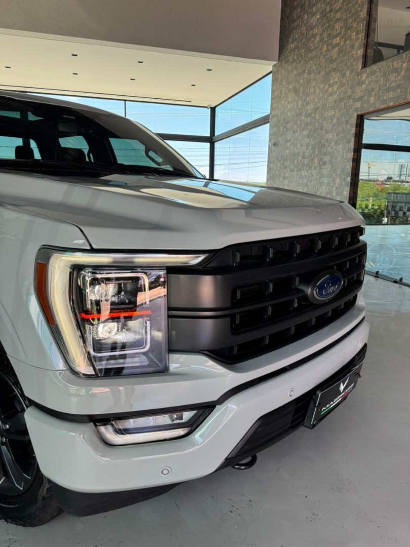 FORD F-150 5.4 V8 24V LARIAT 4X4 CABINE DUPLA AUTOMÁTICO