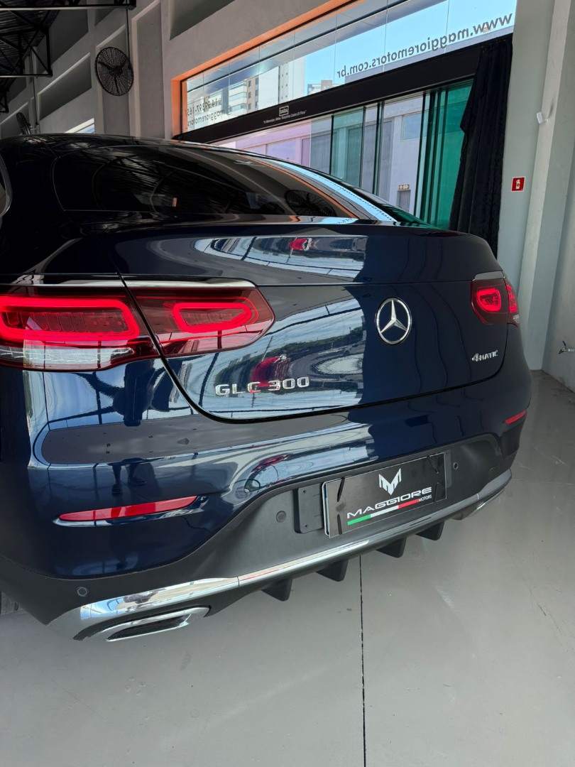 MERCEDES-BENZ GLC 300 2.0 16V 4P CGI 4MATIC 9G-TRONIC TURBO AUTOMÁTICO