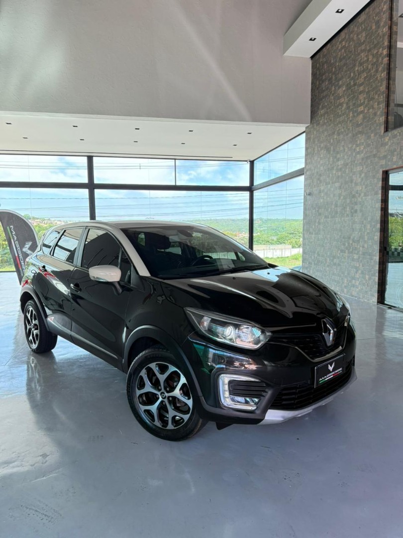 RENAULT Captur 1.6 16V 4P FLEX SCE INTENSE X-TRONIC CVT