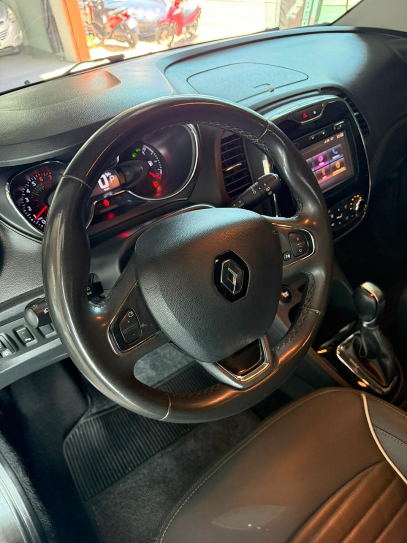 RENAULT Captur 1.6 16V 4P FLEX SCE INTENSE X-TRONIC CVT