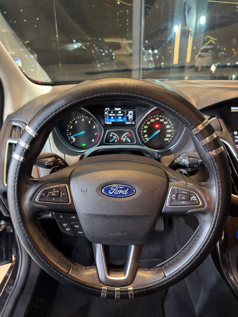 FORD Focus Hatch 2.0 16V 4P FLEX TITANIUM POWERSHIFT AUTOMÁTICO