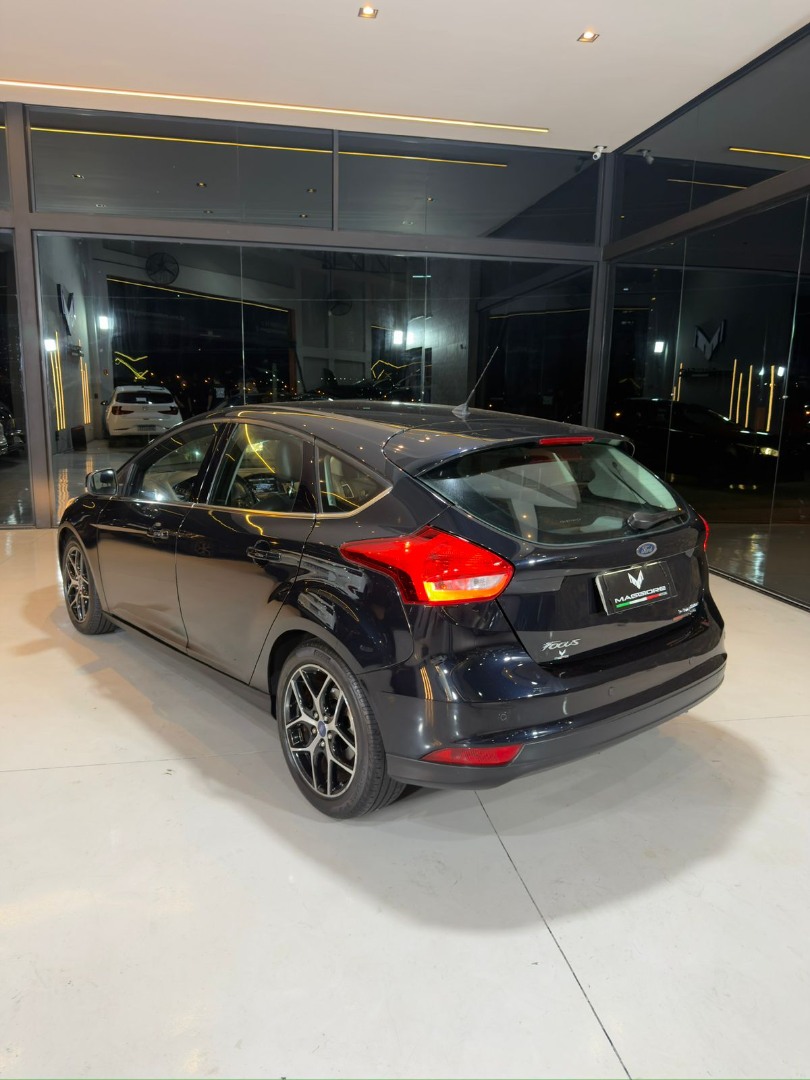 FORD Focus Hatch 2.0 16V 4P FLEX TITANIUM POWERSHIFT AUTOMÁTICO