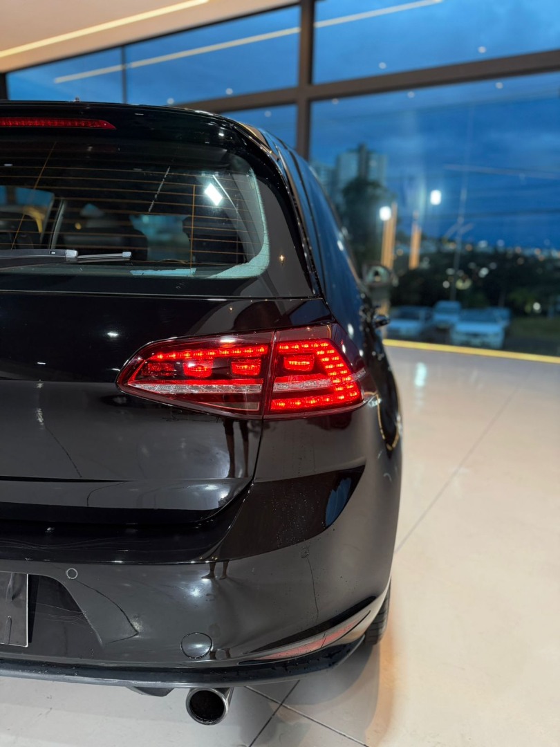 VOLKSWAGEN Golf 2.0 TSI GTI TURBO AUTOMÁTICO