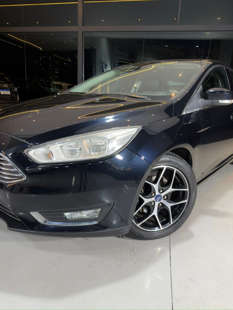 FORD Focus Hatch 2.0 16V 4P FLEX TITANIUM POWERSHIFT AUTOMÁTICO