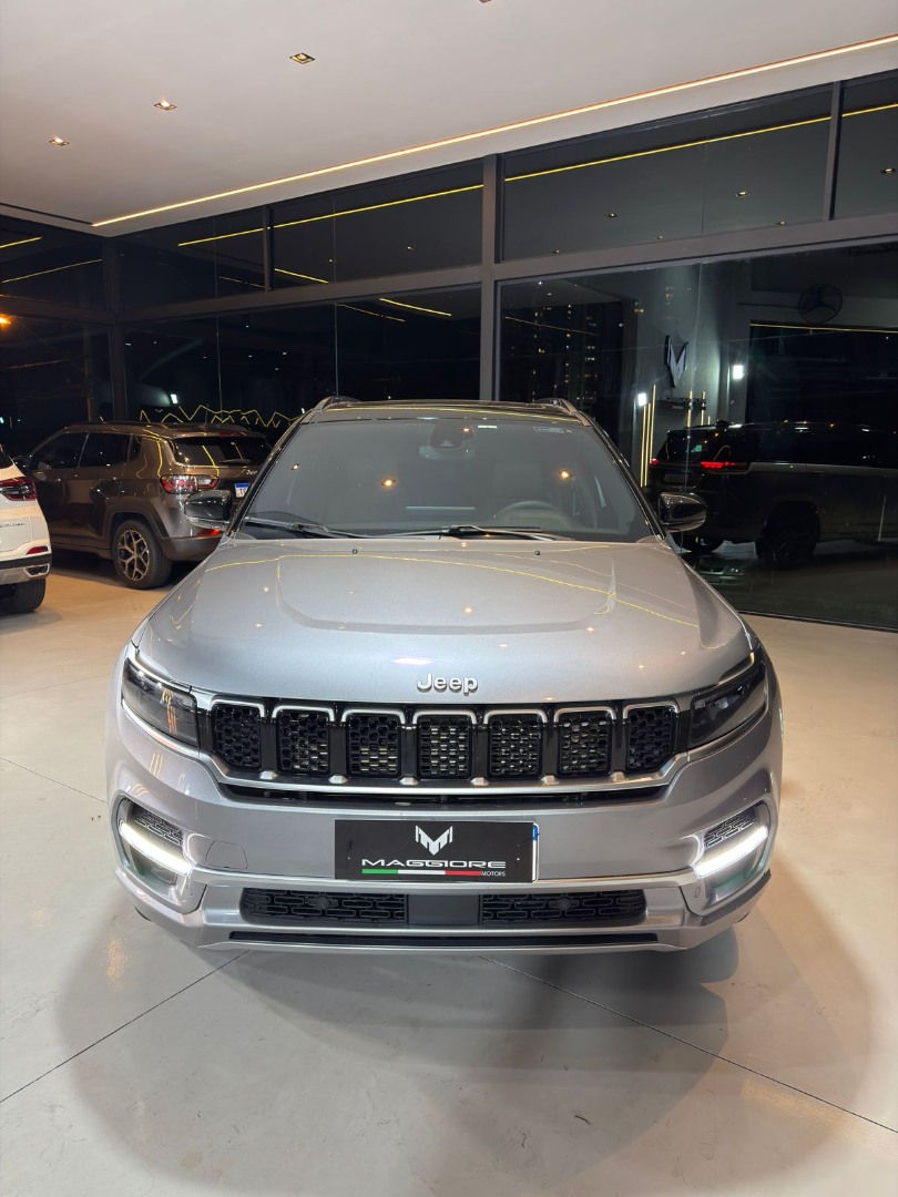 JEEP Commander 2.2 TURBO DIESEL OVERLAND 4X4 AUTOMÁTICO AT9