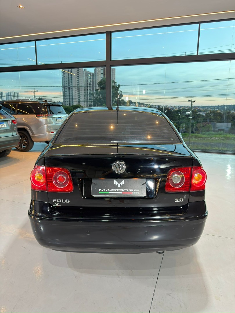 VOLKSWAGEN Polo Sedan 2.0 4P COMFORTLINE