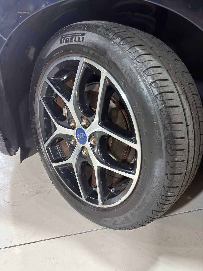 FORD Focus Hatch 2.0 16V 4P FLEX TITANIUM POWERSHIFT AUTOMÁTICO