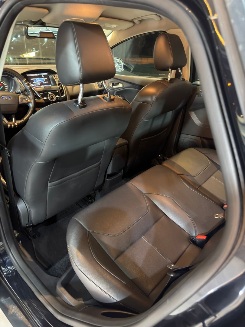 FORD Focus Hatch 2.0 16V 4P FLEX TITANIUM POWERSHIFT AUTOMÁTICO