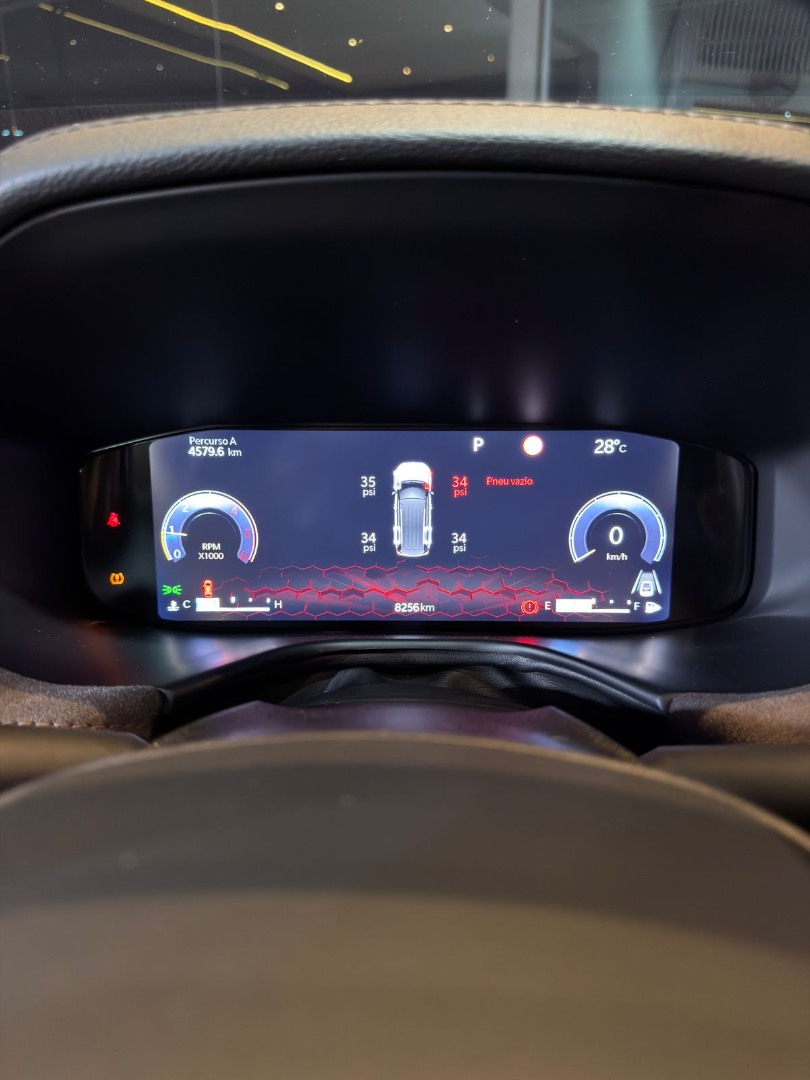 JEEP Commander 2.2 TURBO DIESEL OVERLAND 4X4 AUTOMÁTICO AT9