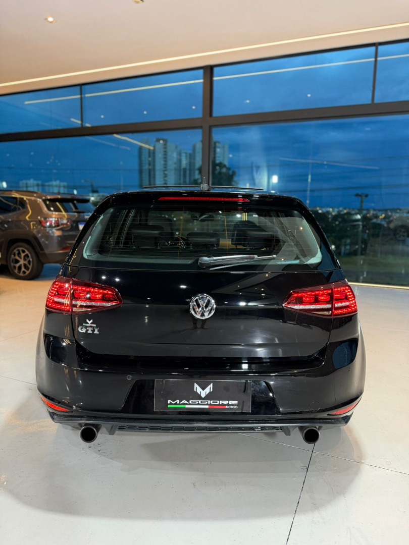 VOLKSWAGEN Golf 2.0 TSI GTI TURBO AUTOMÁTICO