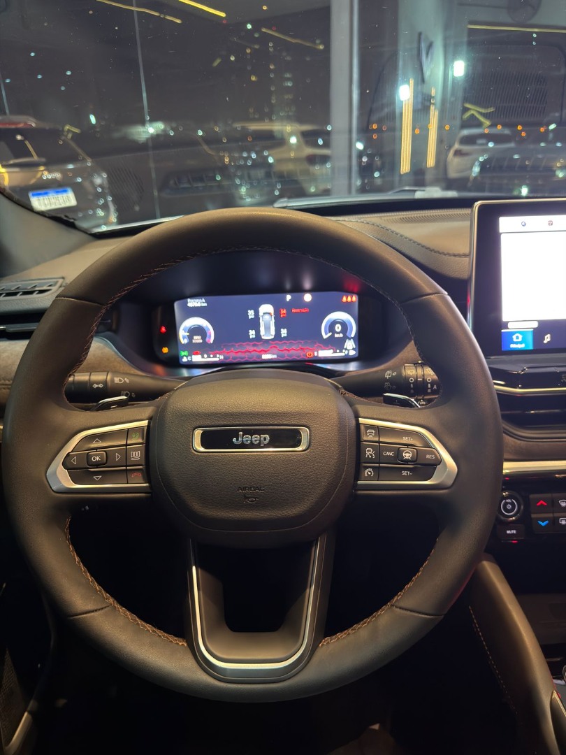 JEEP Commander 2.2 TURBO DIESEL OVERLAND 4X4 AUTOMÁTICO AT9