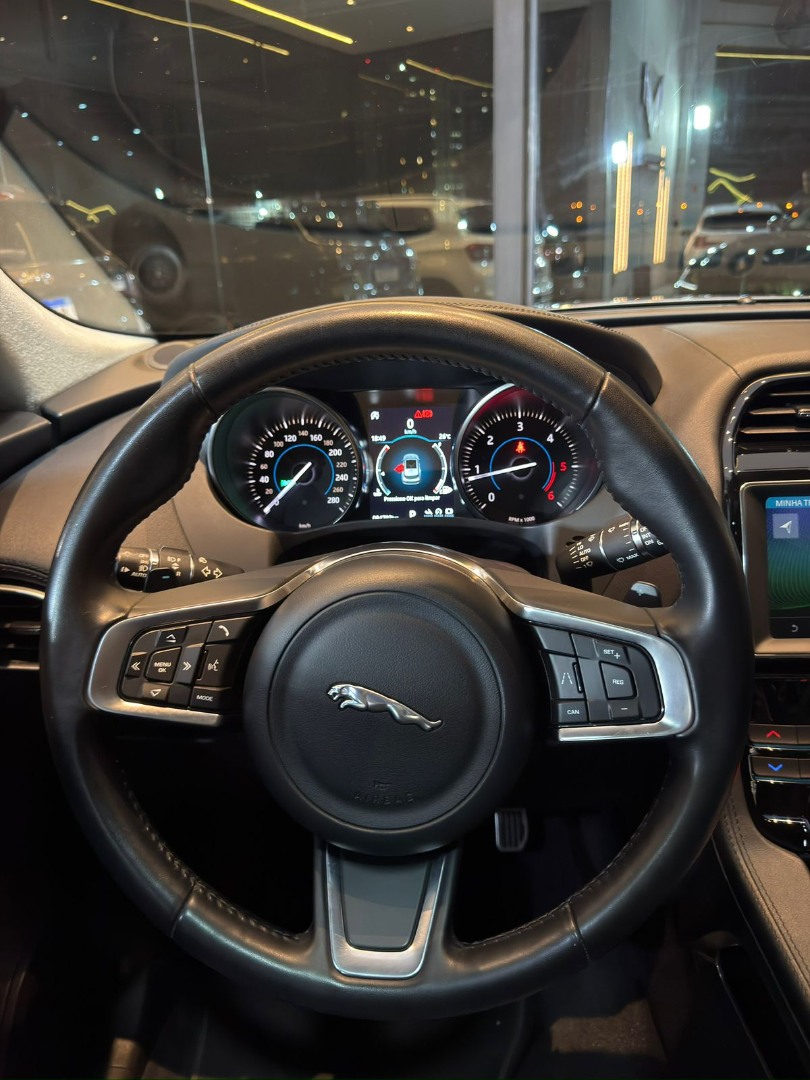 JAGUAR F-Pace 2.0 16V 4P PRESTIGE AWD TURBO DIESEL AUTOMÁTICO