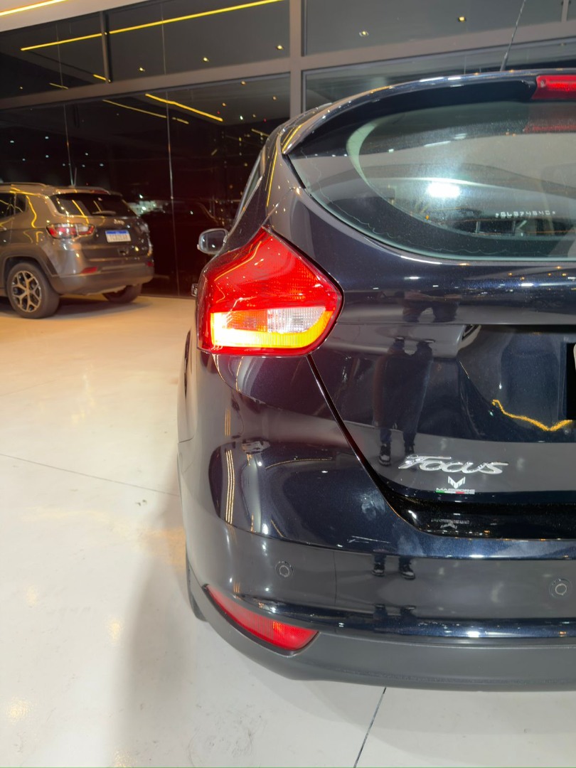 FORD Focus Hatch 2.0 16V 4P FLEX TITANIUM POWERSHIFT AUTOMÁTICO