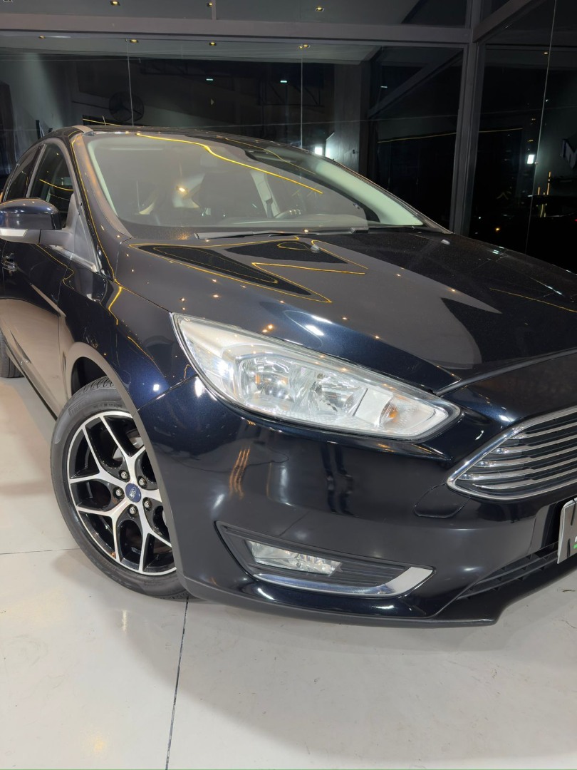 FORD Focus Hatch 2.0 16V 4P FLEX TITANIUM POWERSHIFT AUTOMÁTICO
