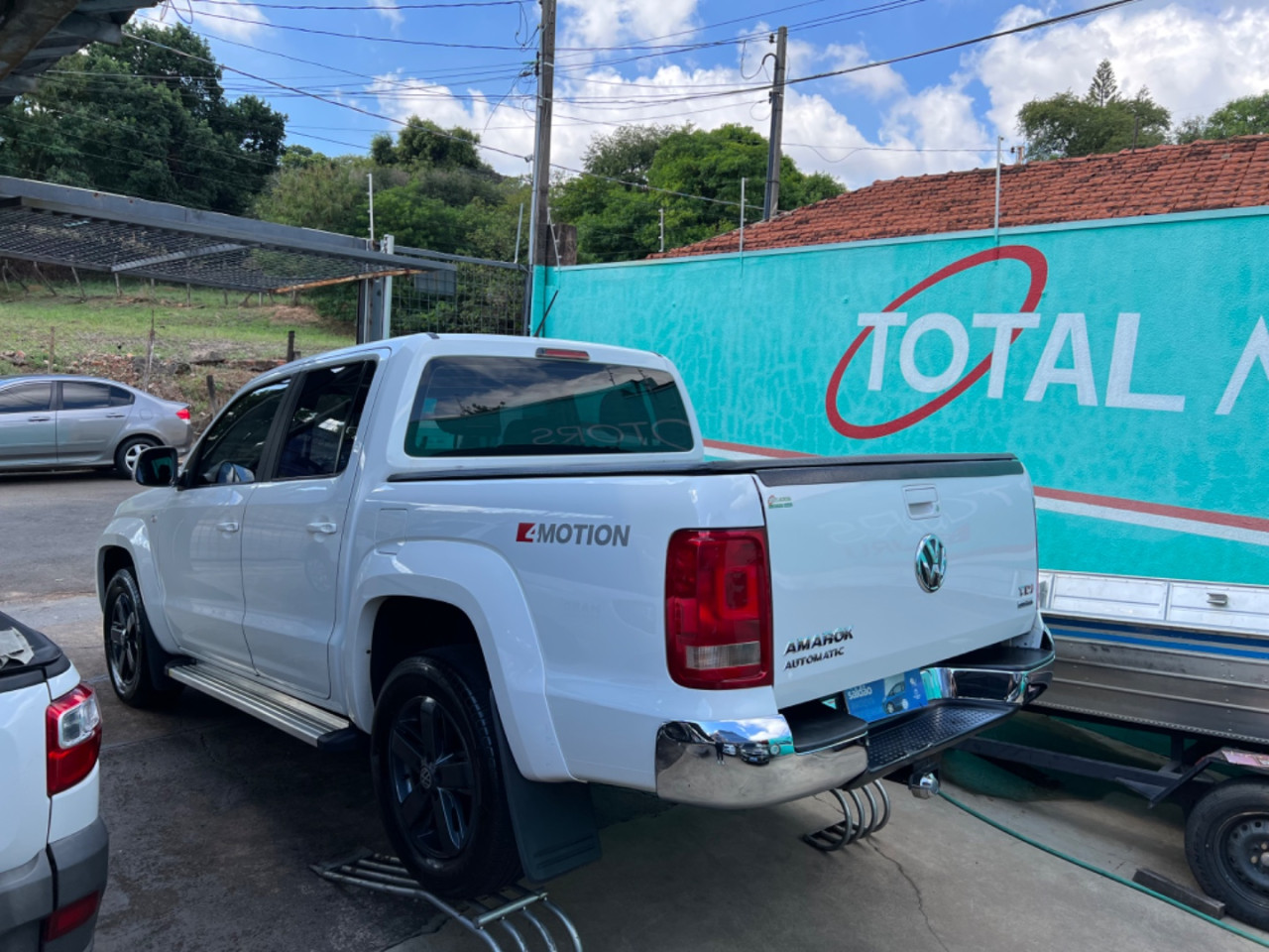 Amarok 2.0 16V CABINE DUPLA HIGHLINE 4X4 TURBO INTERCOOLER AUTOMÁTICO
