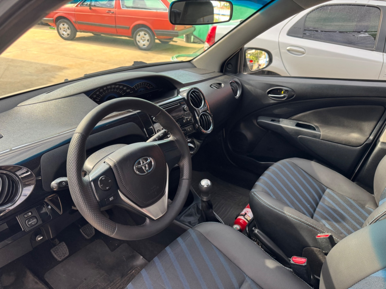 Etios Sedan 1.5 16V 4P FLEX XS