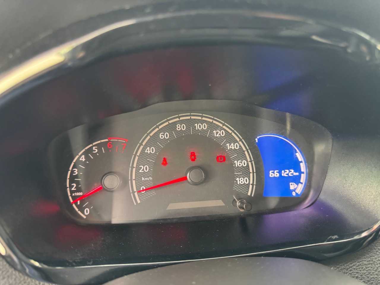 Kwid 1.0 12V 4P SCE FLEX INTENSE