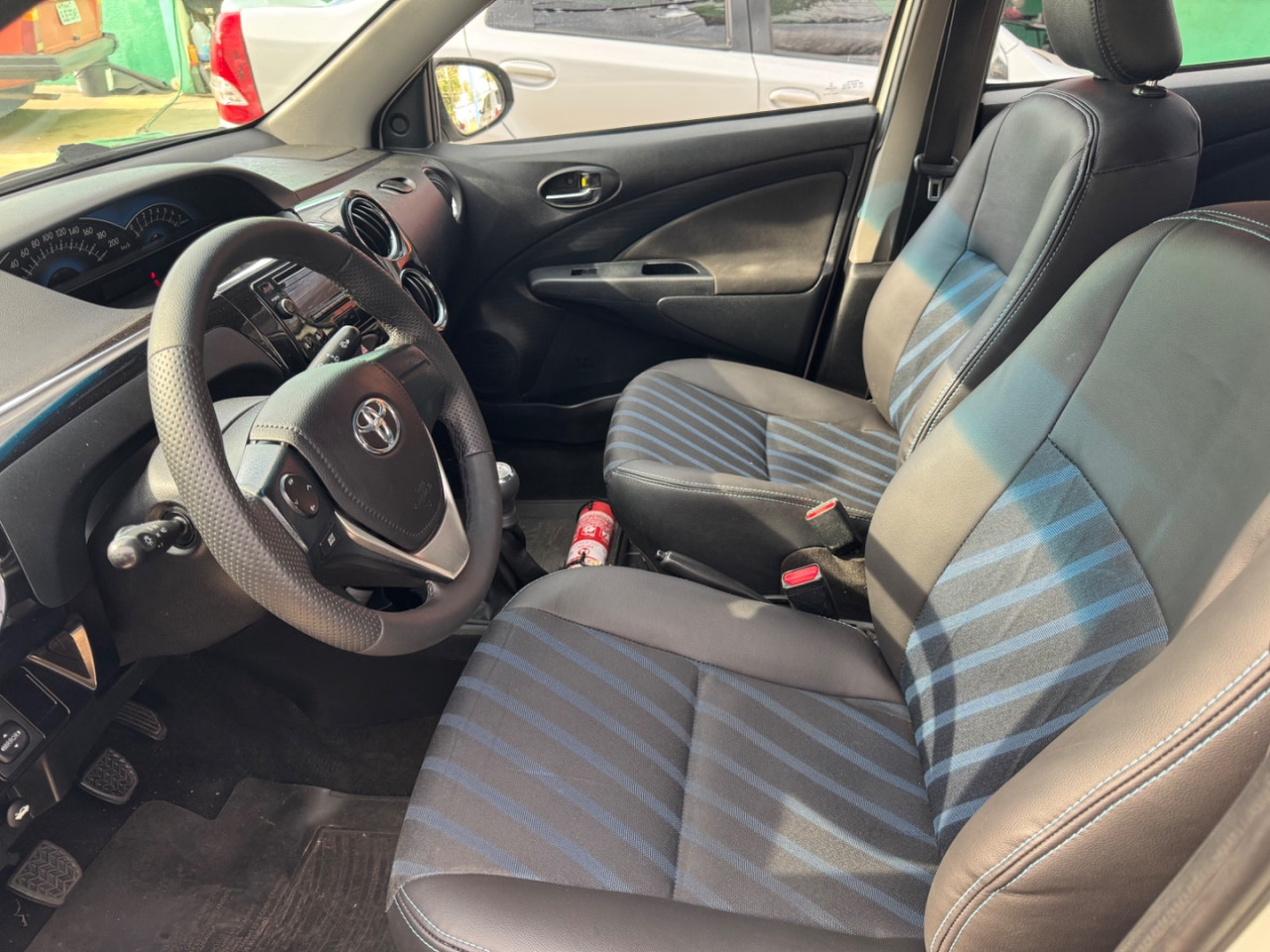 Etios Sedan 1.5 16V 4P FLEX XS