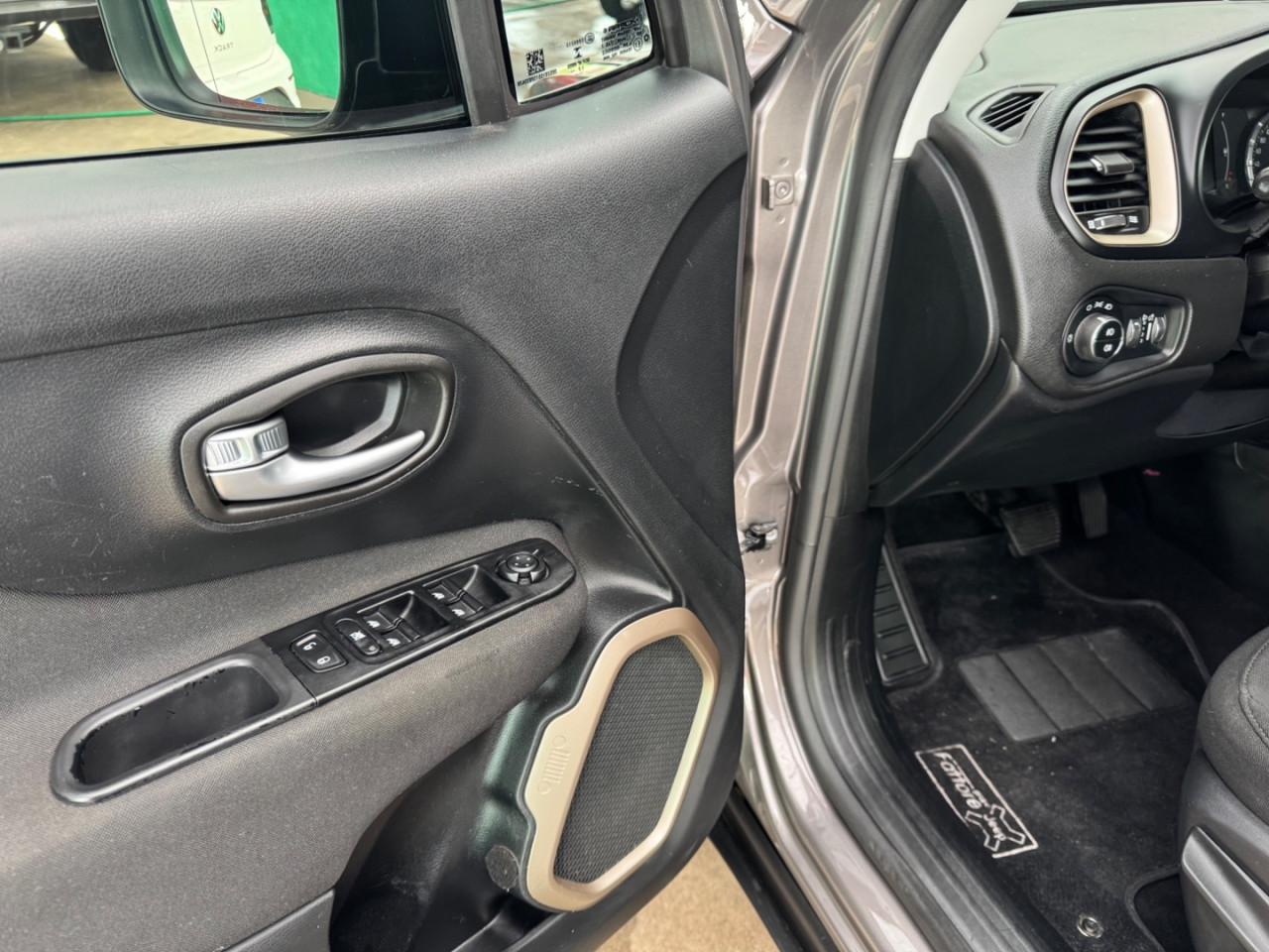 Renegade 1.8 16V 4P FLEX SPORT AUTOMÁTICO