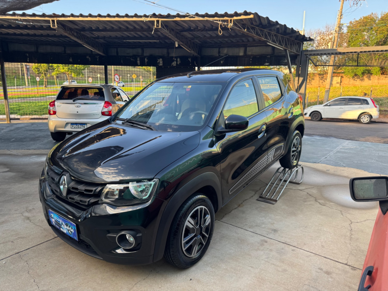 RENAULT Kwid 1.0 12V 4P SCE FLEX INTENSE
