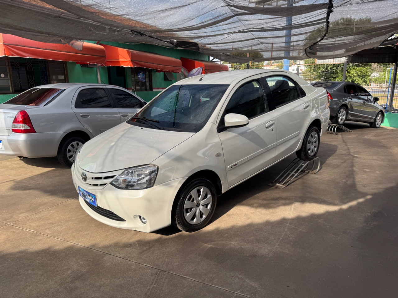 Etios Sedan 1.5 16V 4P FLEX XS