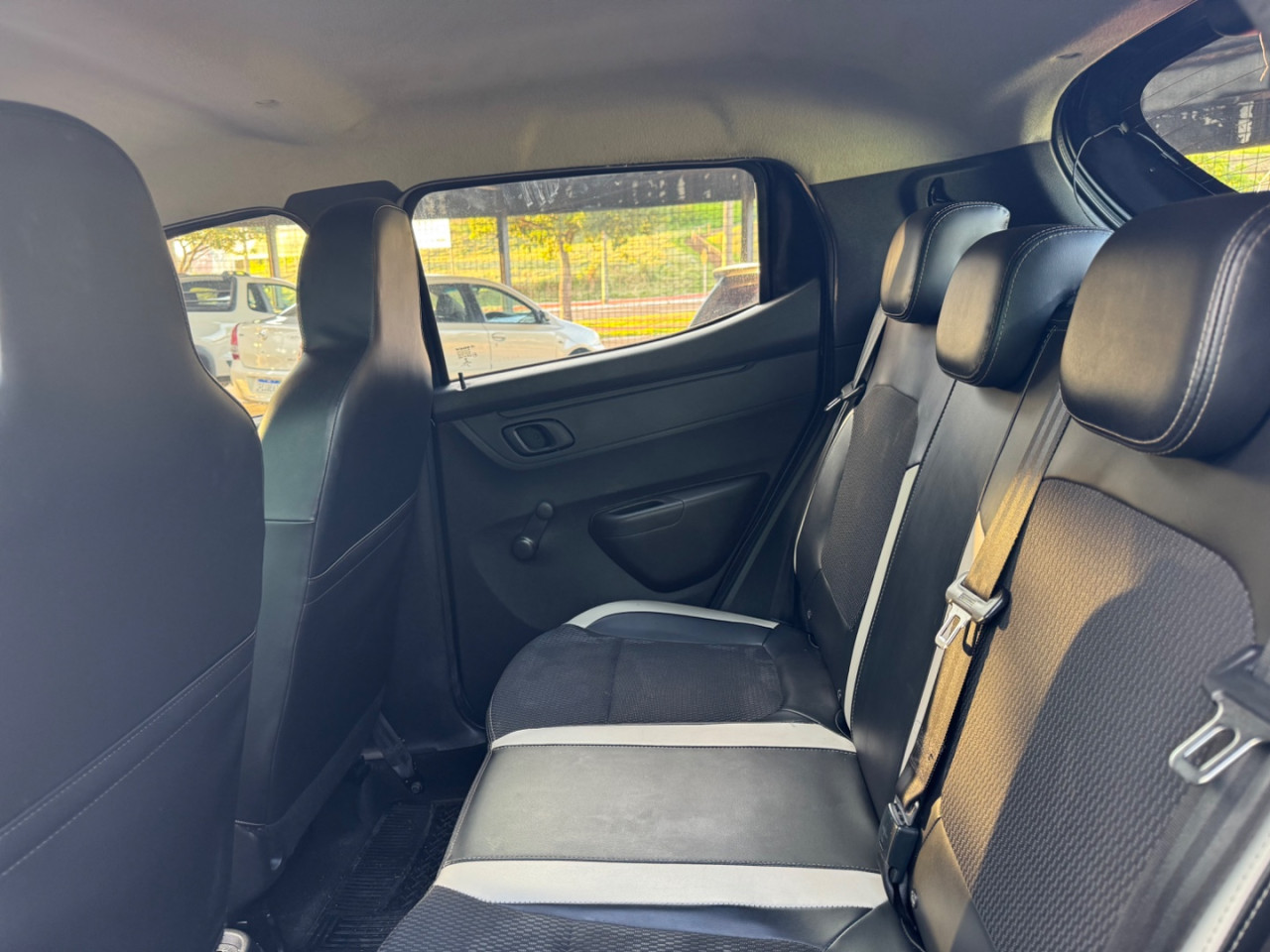 RENAULT Kwid 1.0 12V 4P SCE FLEX INTENSE