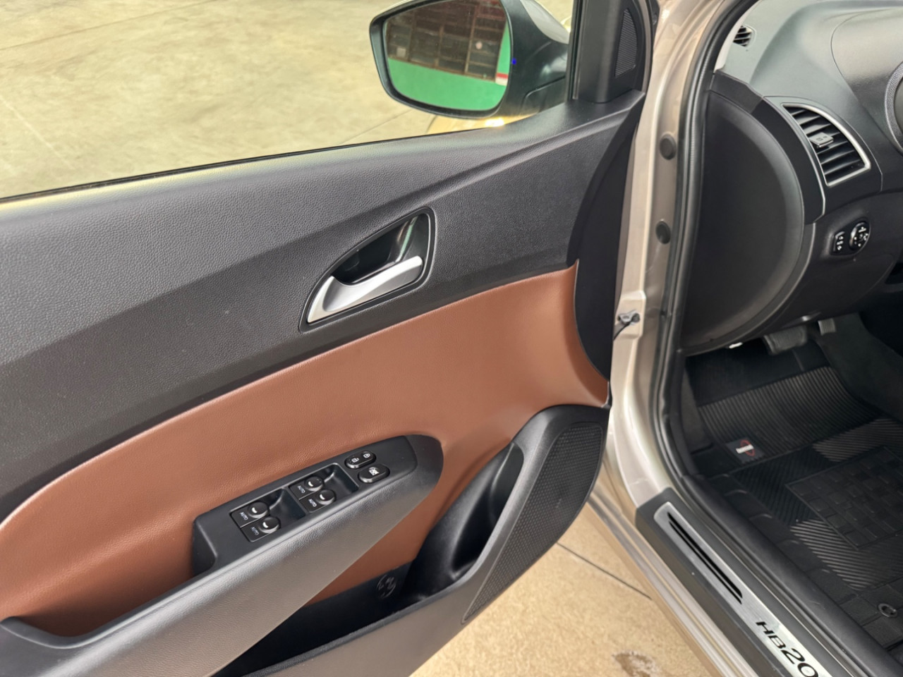 HYUNDAI HB 20 Hatch 1.6 16V 4P PREMIUM FLEX AUTOMÁTICO