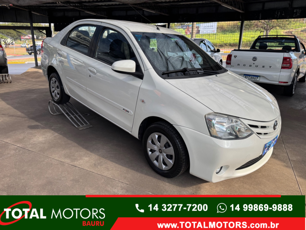 Etios Sedan 1.5 16V 4P FLEX XS