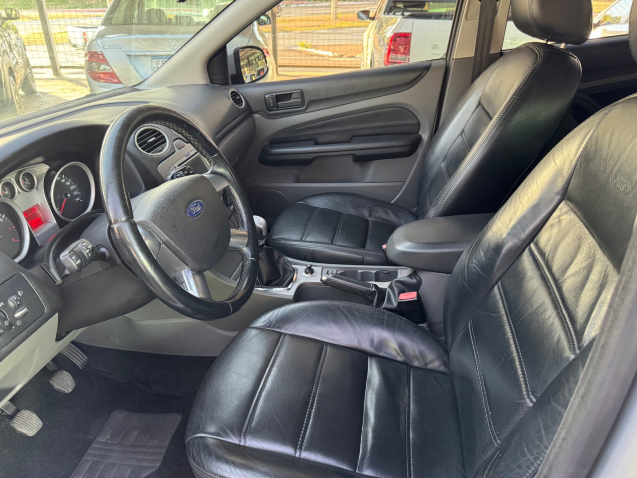 Focus Hatch 1.6 4P GLX
