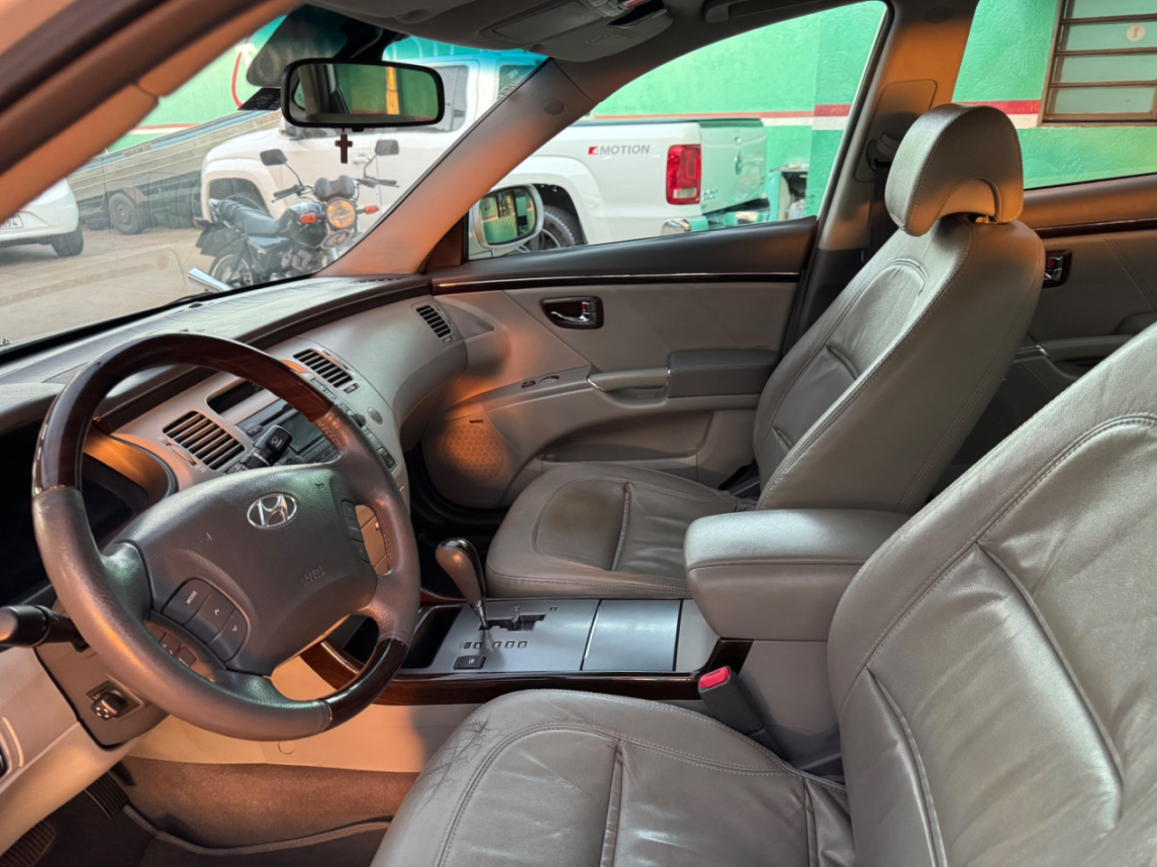 Azera 3.3 V6 24V GLS AUTOMÁTICO
