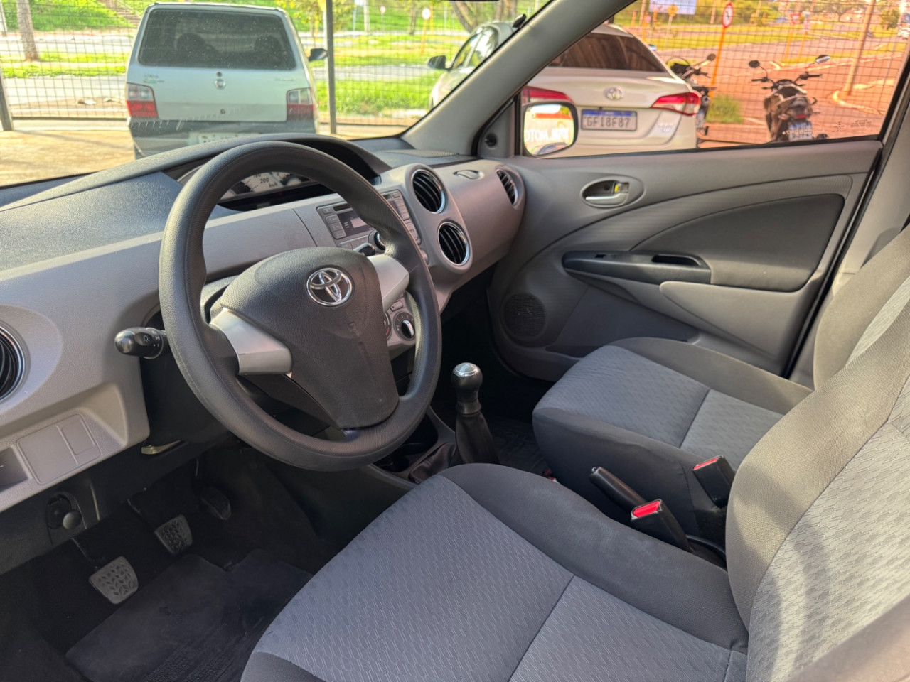 Etios Hatch 1.5 16V 4P FLEX XLS