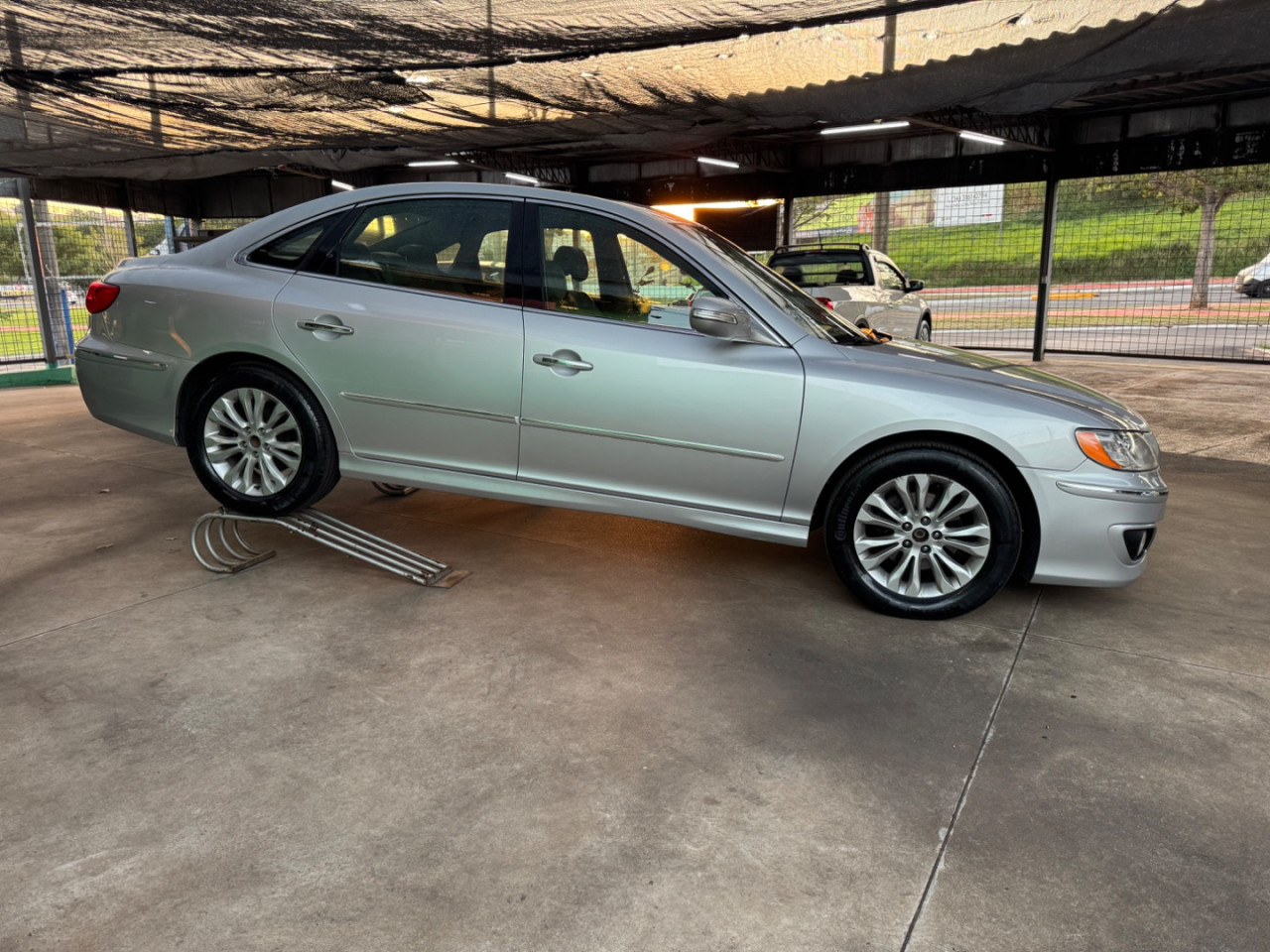 Azera 3.3 V6 24V GLS AUTOMÁTICO