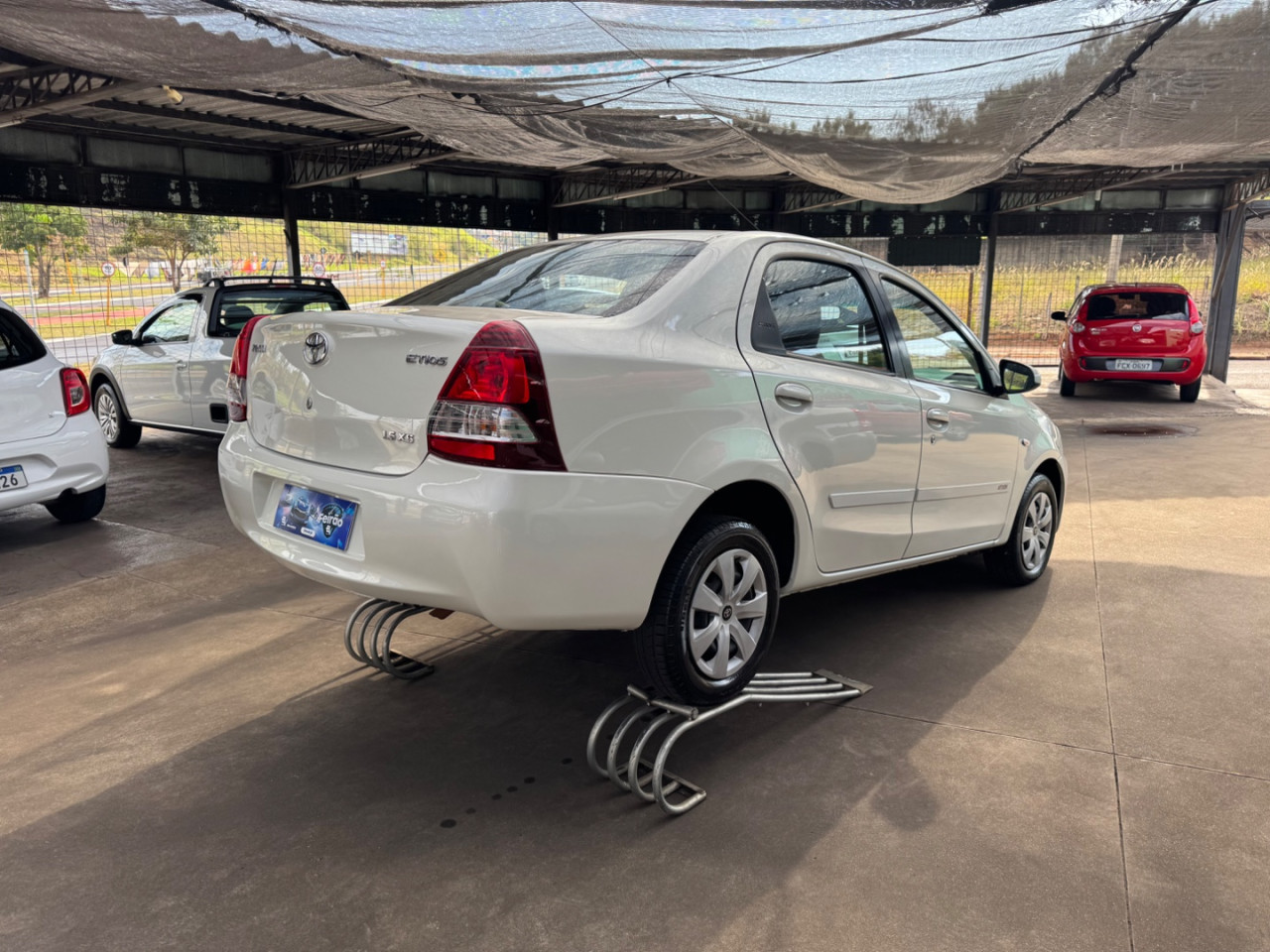 Etios Sedan 1.5 16V 4P FLEX XS