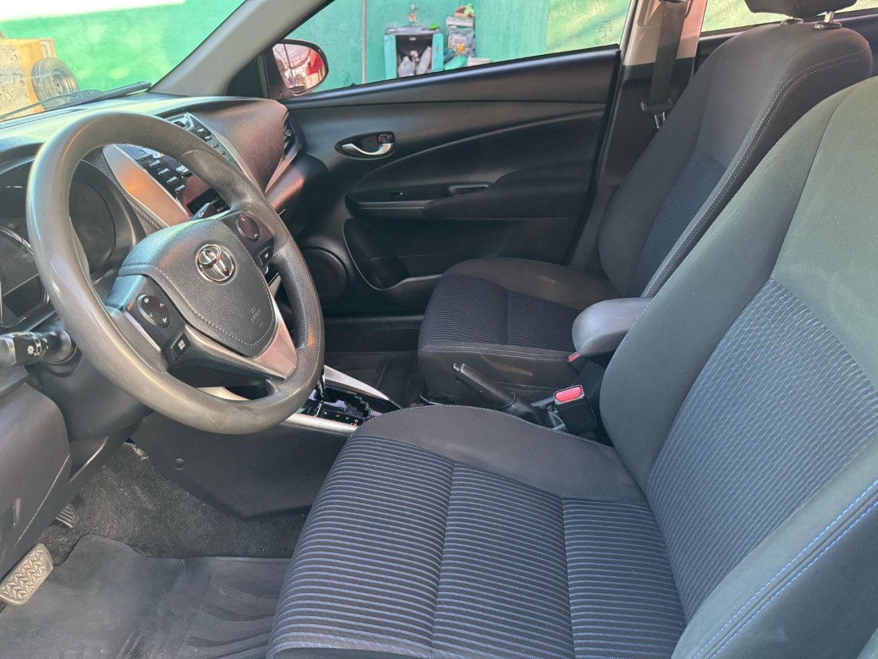 Yaris Sedan 1.5 16V 4P FLEX XL
