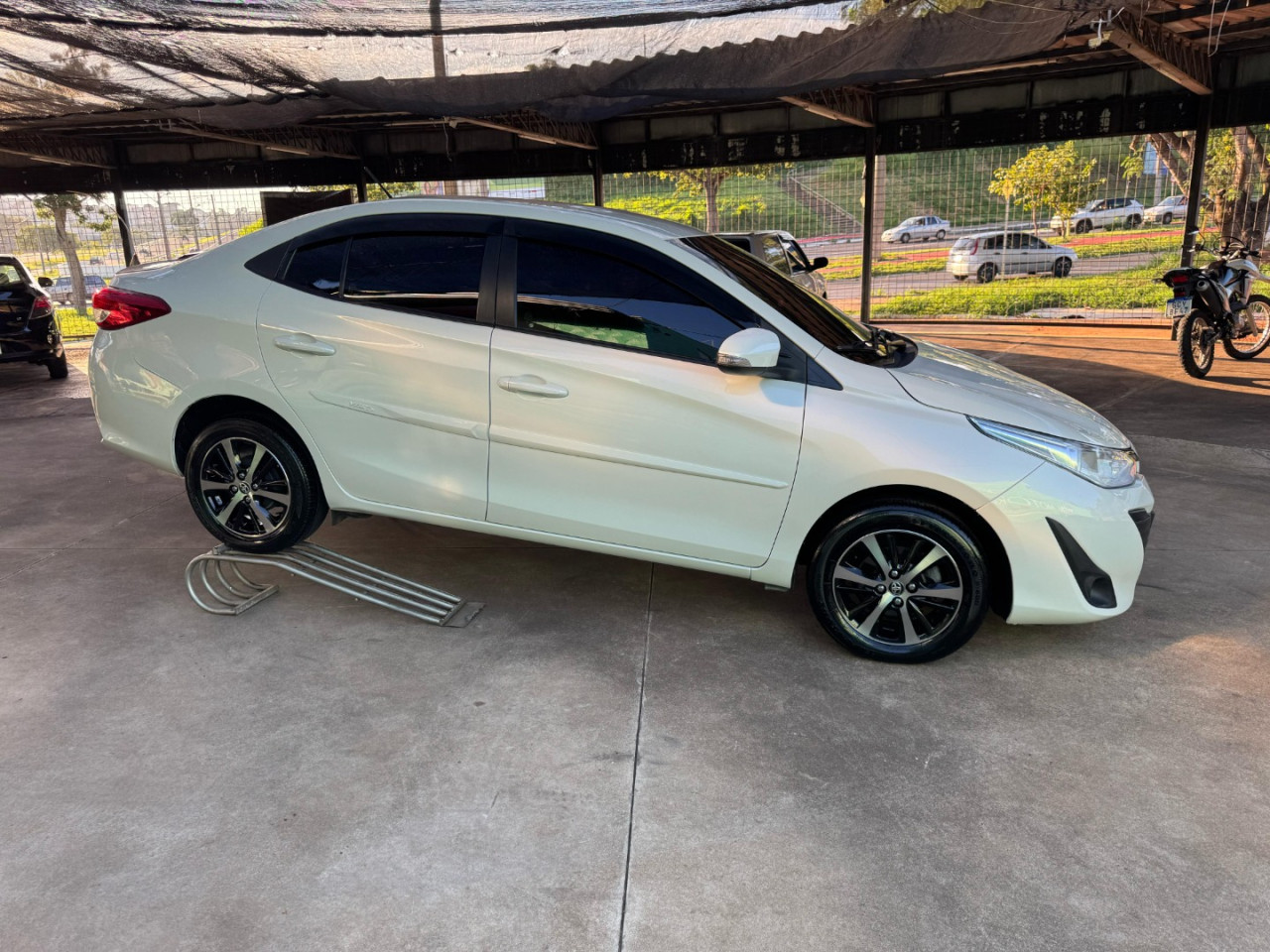Yaris Sedan 1.5 16V 4P FLEX XL
