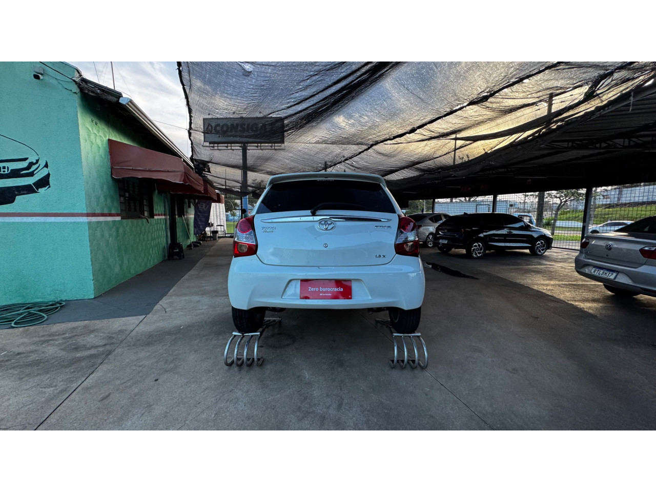 TOYOTA Etios Hatch 1.3 16V 4P FLEX