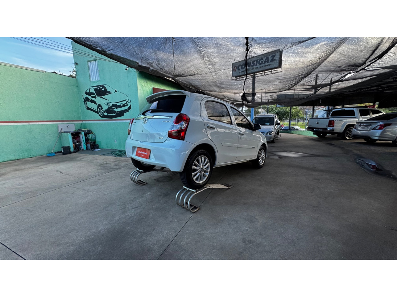 TOYOTA Etios Hatch 1.3 16V 4P FLEX