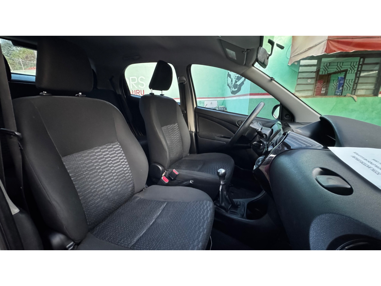 TOYOTA Etios Hatch 1.3 16V 4P FLEX