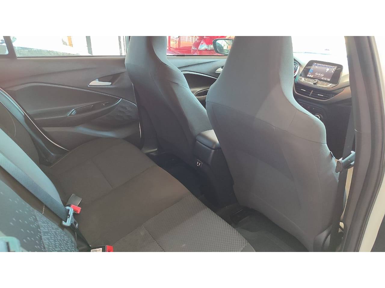 Onix Hatch 1.0 4P FLEX LT PLUS
