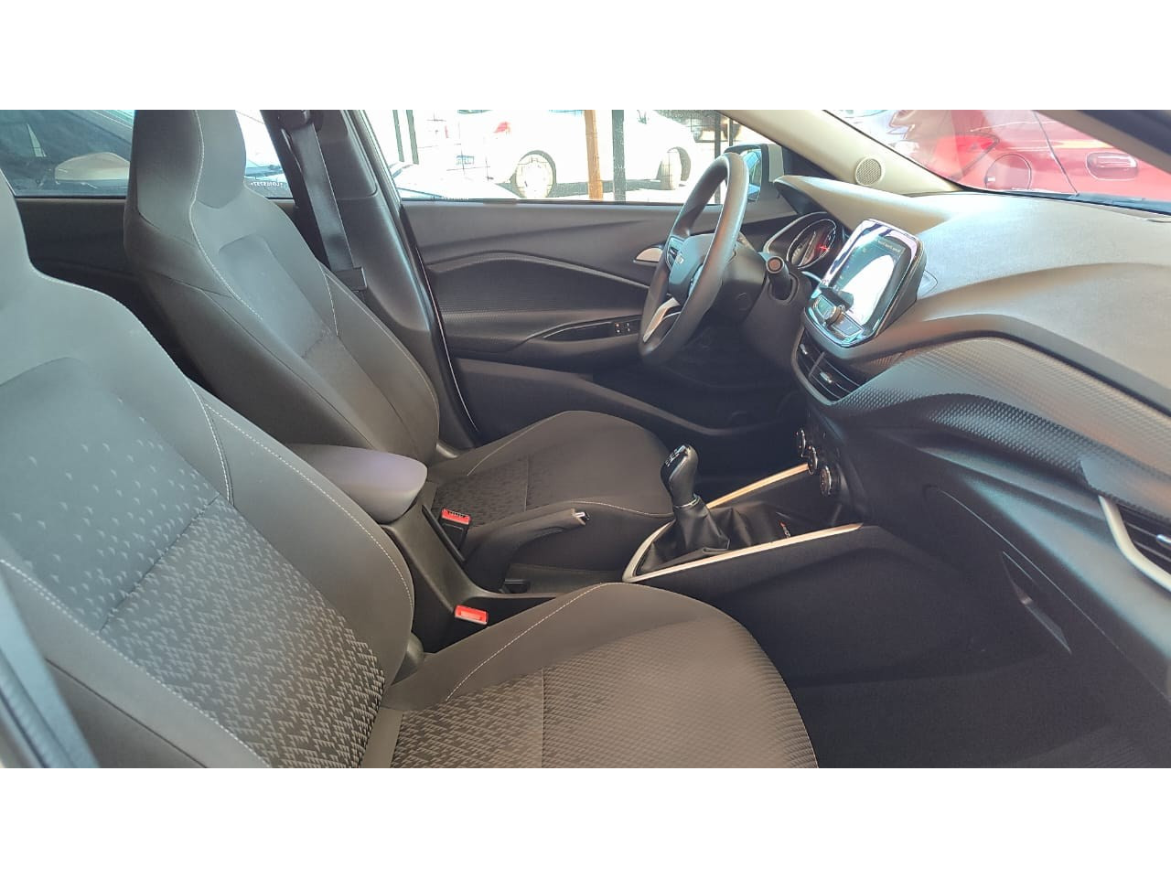 Onix Hatch 1.0 4P FLEX LT PLUS